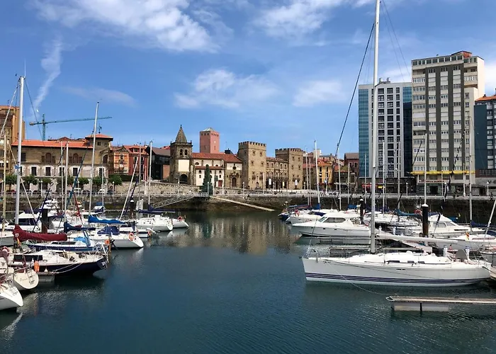 Alojamientos Muelle de Gijón